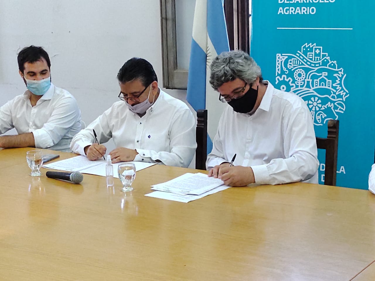 El Renatre y el Ministerio de Desarrollo Agrario de la provincia de Buenos Aires, representados por sus titulares, José Voytenco y Javier Rodríguez, firmaron un Convenio Marco de Asistencia y Cooperación Recíproca.