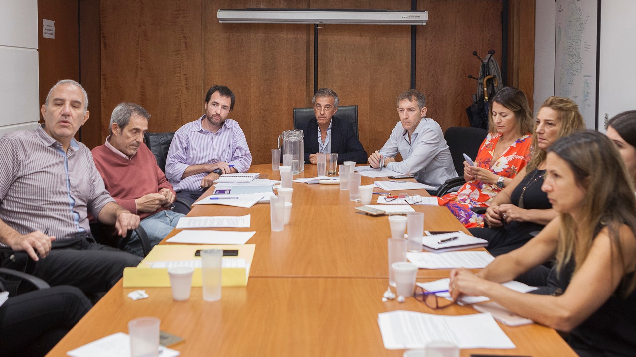  Representantes del Senasa y de las cámaras de la actividad portuaria, trabajando por un proyecto normativo en el marco de la certificación fitosanitaria.