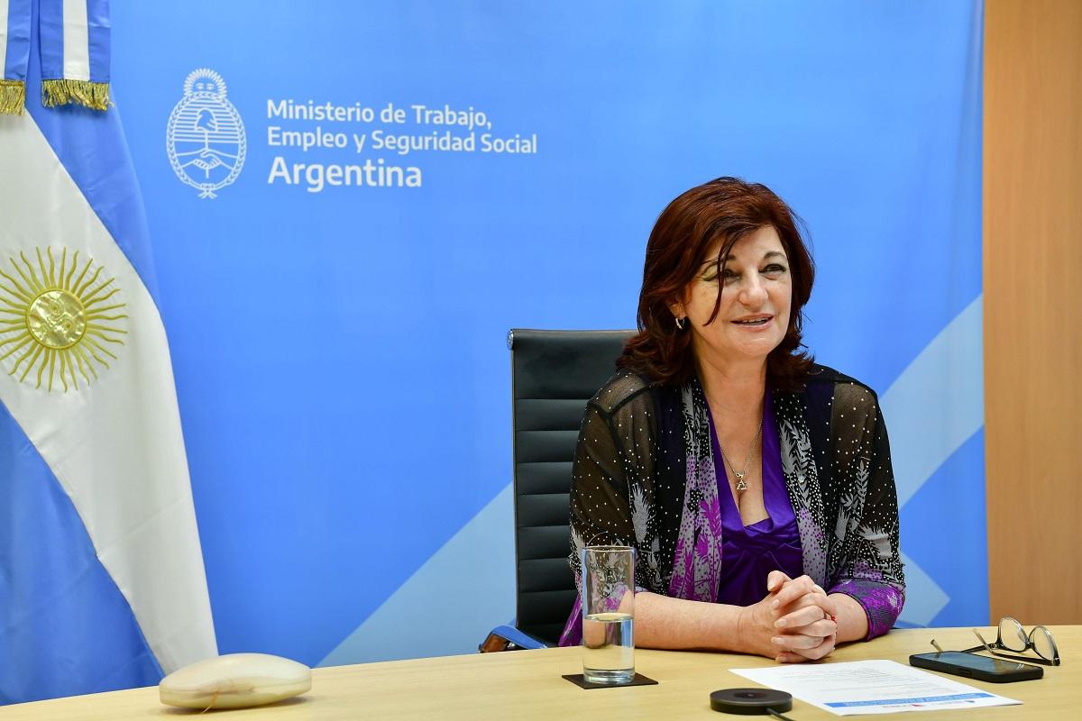 Ministra de Trabajo, Raquel 'Kelly' Olmos.